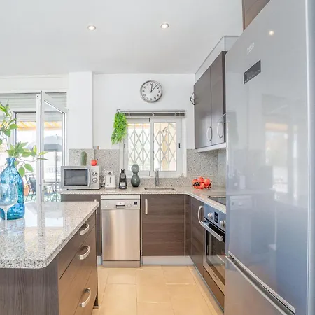 Apartment Sal- Big Terrace With Bbq, Beach, Wifi, Clima Roses